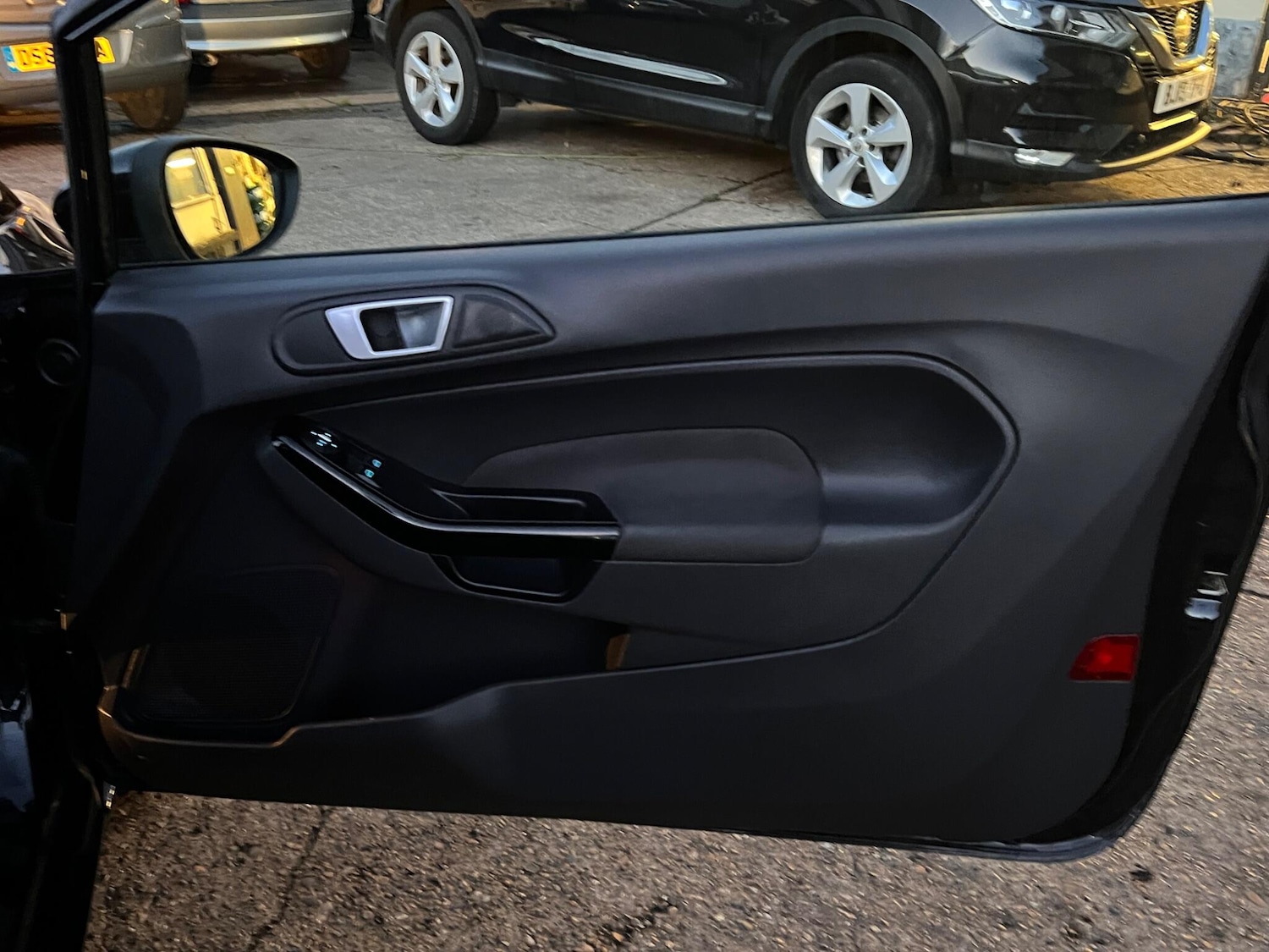 Used Ford Fiesta 2013 for sale - 76644909: Photo 19