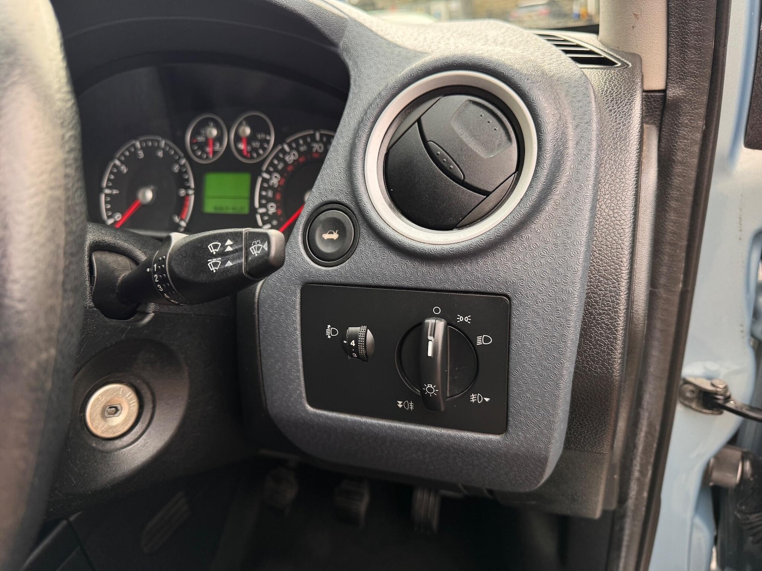 Used Ford Fusion 2009 for sale - 77291193: Photo 21