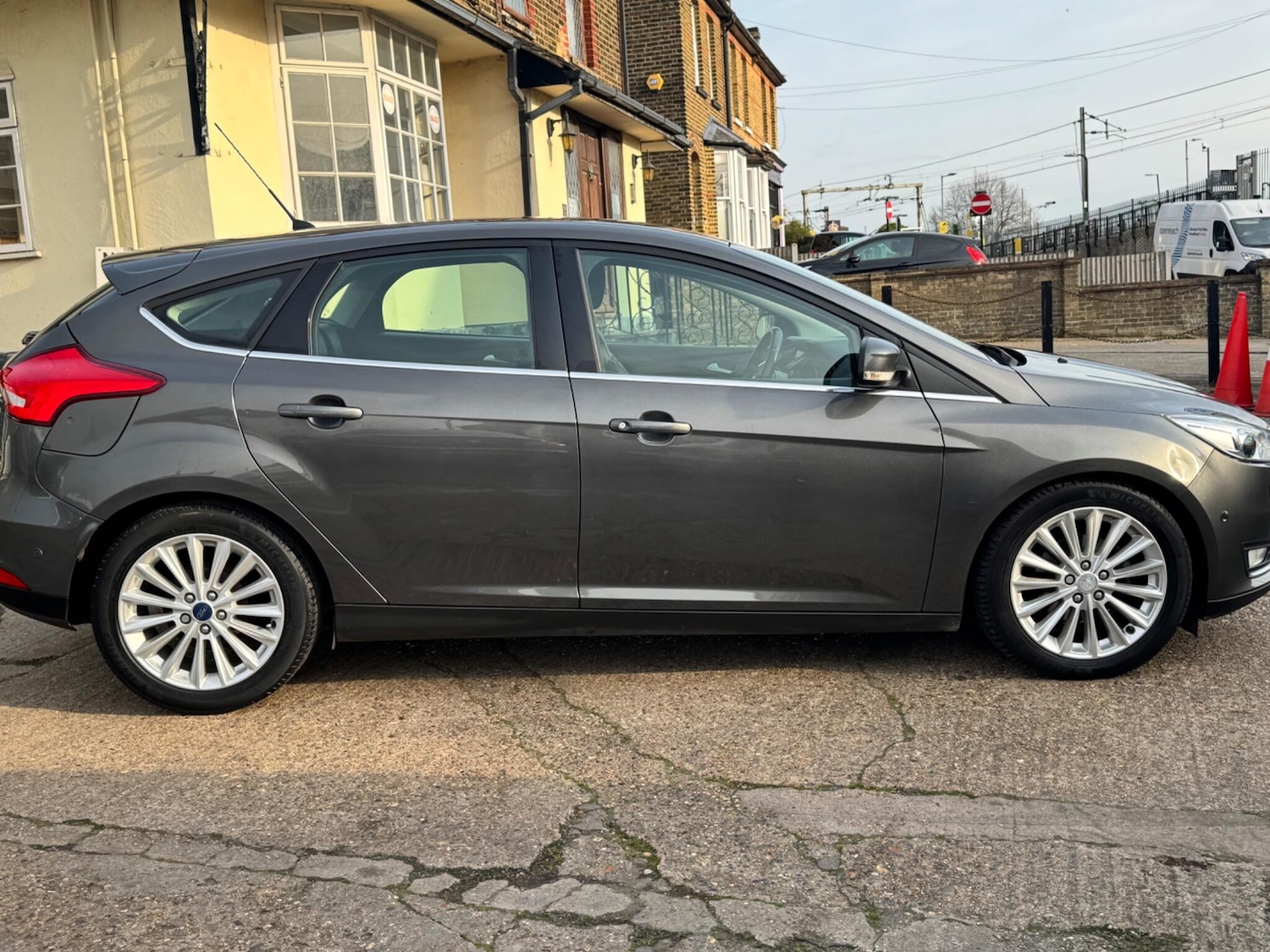 Used Ford Focus 2015 for sale - 77993229: Photo 6