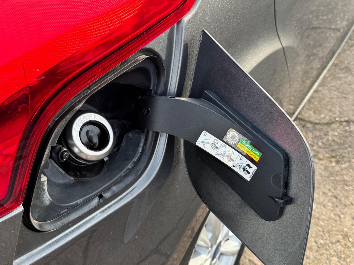 Used Ford Focus 2015 for sale - 77993229: Photo 9