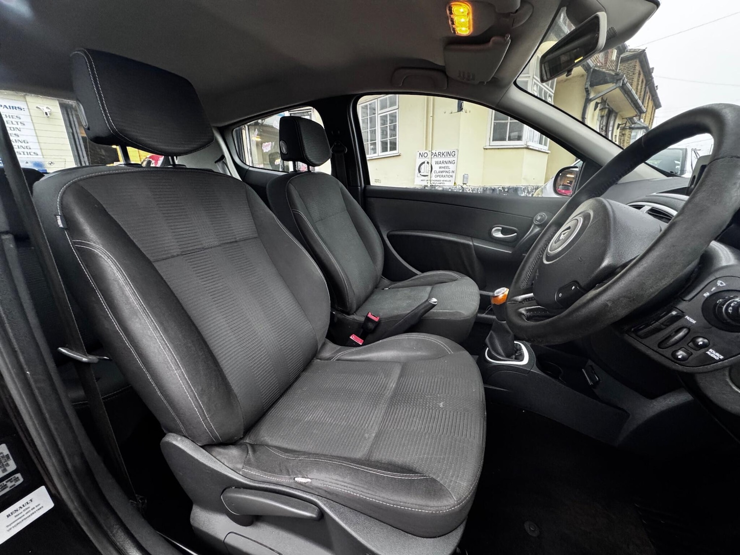 Used Renault Clio 2010 for sale - 77783177: Photo 16