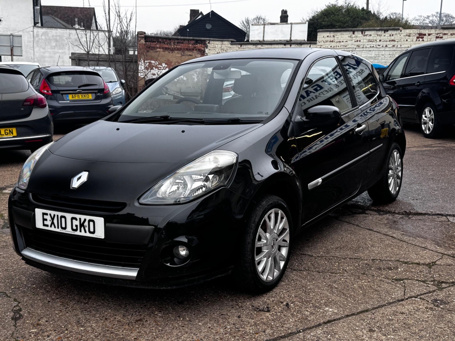 Used Renault Clio 2010 for sale - 77783177: Photo 3