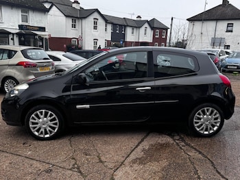 Used Renault Clio 2010 for sale - 77783177: Photo