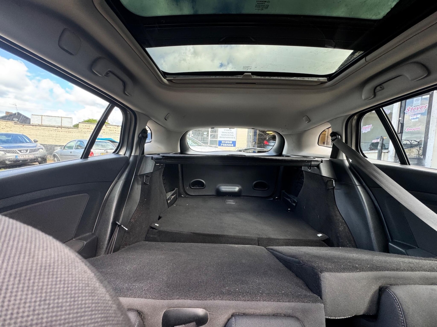 Used Renault Megane 2012 for sale - 78034496: Photo 17