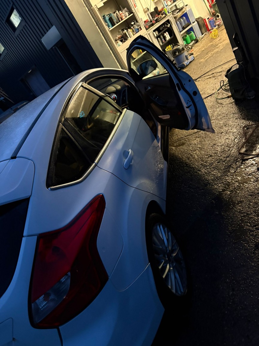 Used Ford Focus 2014 for sale - 76643305: Photo 12