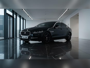 Used Jaguar XE 2017 for sale - 79372191: Photo