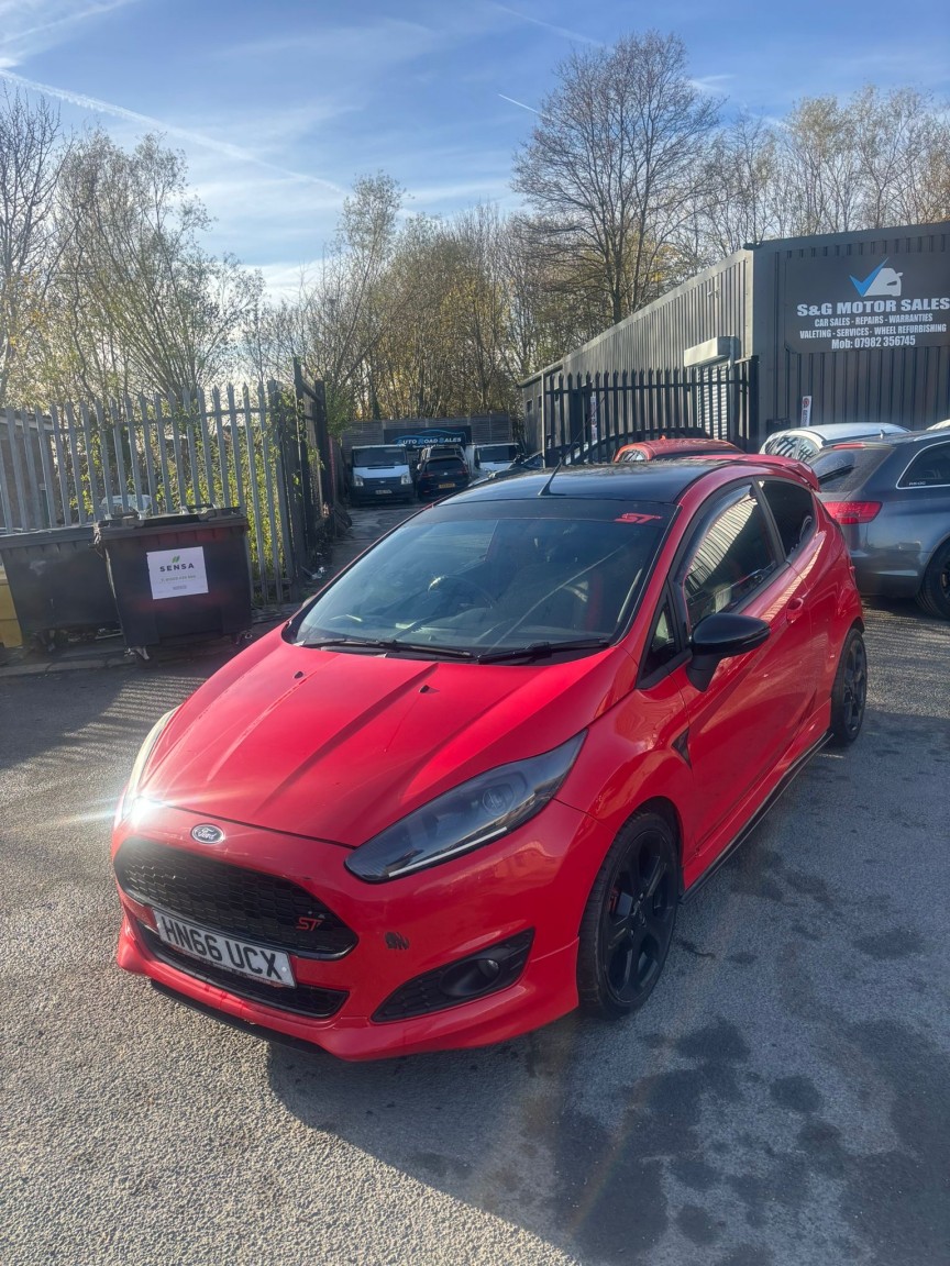 Used Ford Fiesta 2016 for sale - 76712467: Photo 1