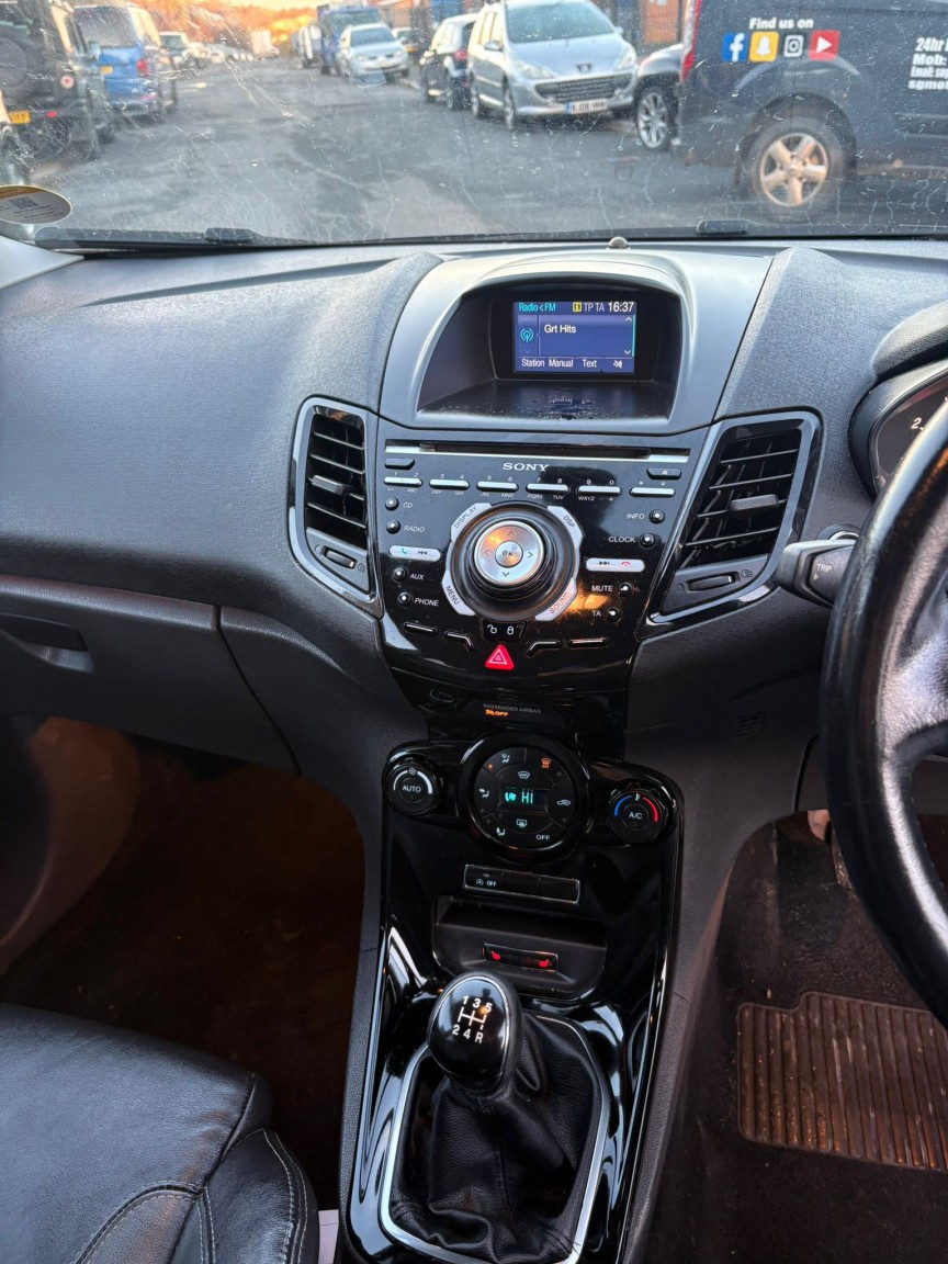 Used Ford Fiesta 2015 for sale - 76643324: Photo 15