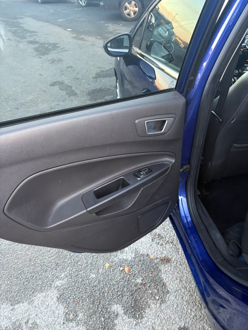 Used Ford Fiesta 2015 for sale - 76643324: Photo 24
