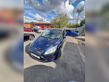 Used Ford Grand C-Max 2013 for sale - 76305552: Photo