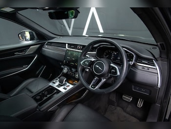 Used Jaguar F-Pace 2022 for sale - 75832248: Photo