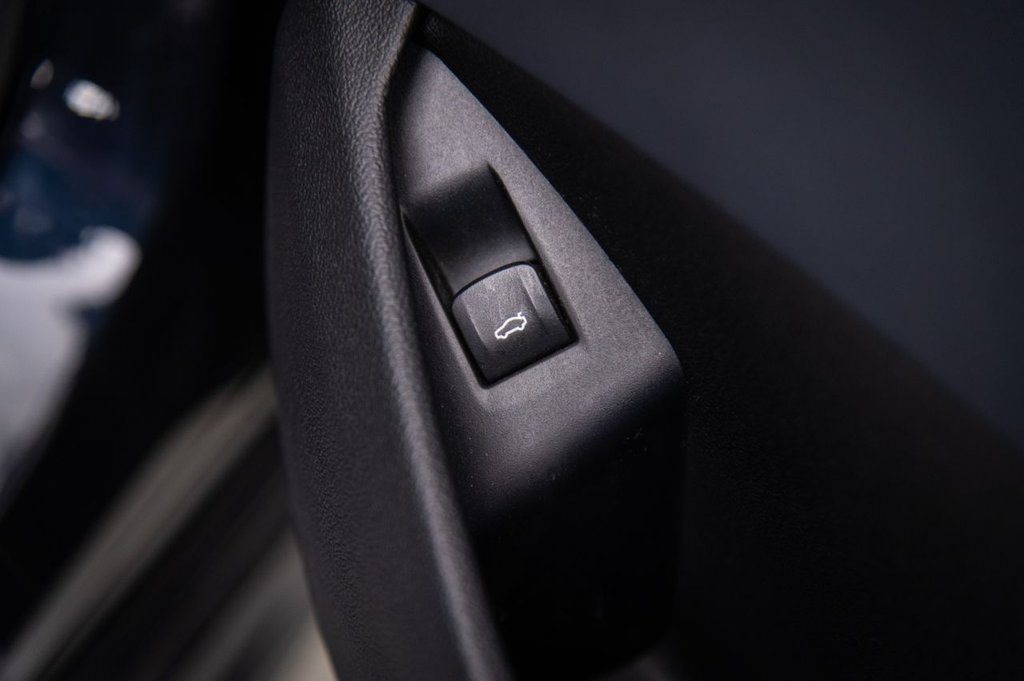 Used BMW 8 Series 2019 for sale - 75877632: Photo 19