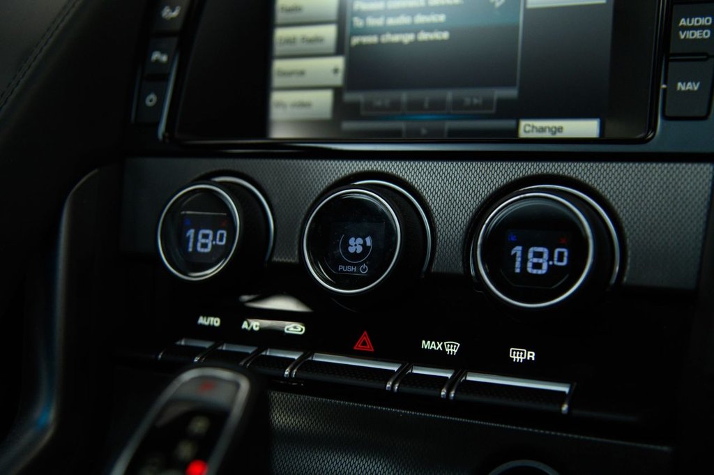 Used Jaguar F-Type 2015 for sale - 77064957: Photo 12