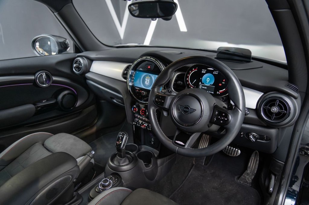 Used MINI Hatch 2021 for sale - 76323730: Photo 2