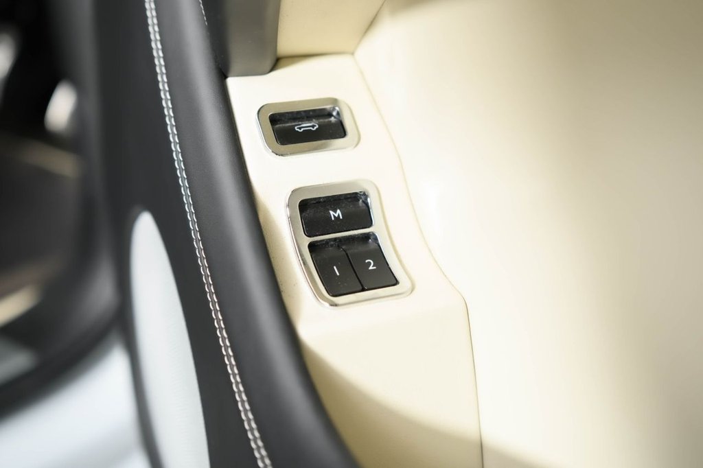 Used Bentley Bentayga 2019 for sale - 78200805: Photo 32