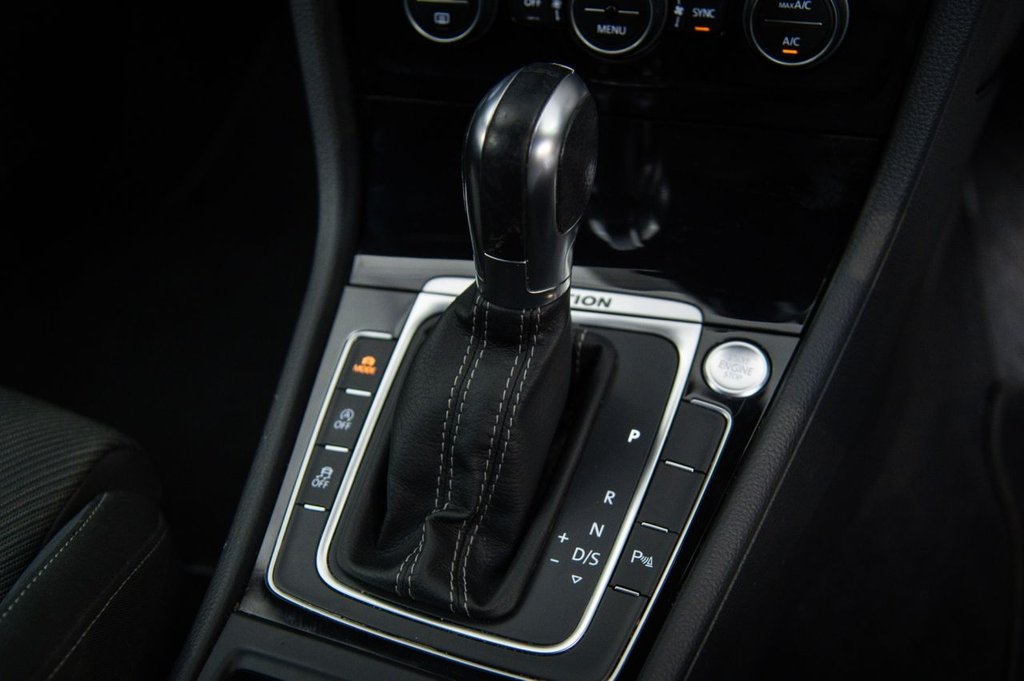 Used Volkswagen Golf 2019 for sale - 76855097: Photo 19