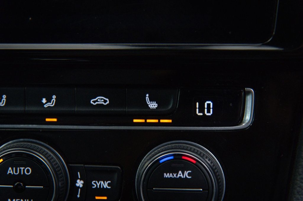 Used Volkswagen Golf 2019 for sale - 76855097: Photo 21