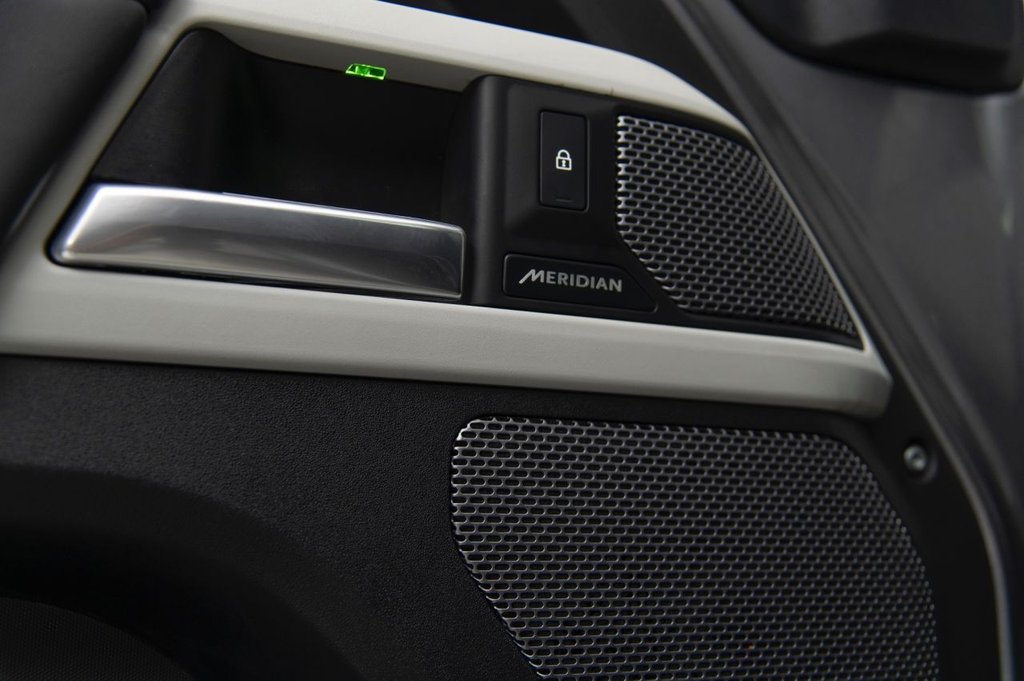 Used Land Rover Defender 2024 for sale - 76654959: Photo 14