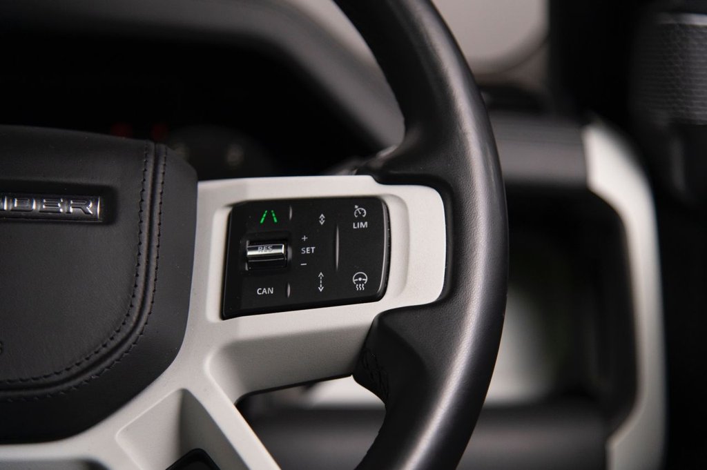 Used Land Rover Defender 2024 for sale - 76654959: Photo 21