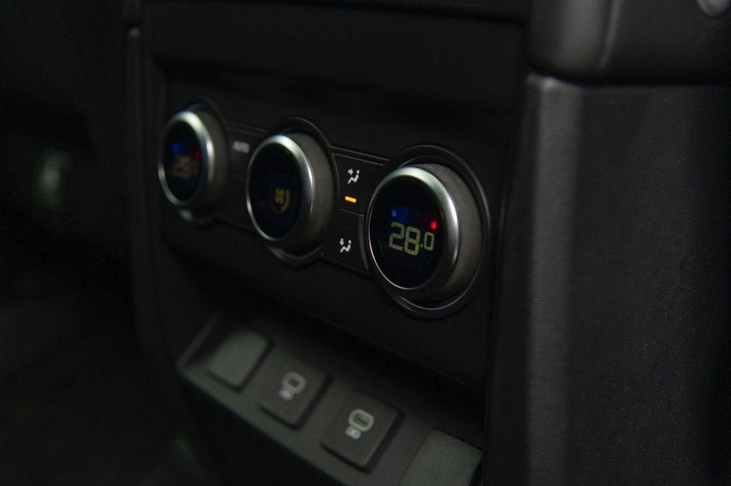 Used Land Rover Defender 2024 for sale - 76654959: Photo 22