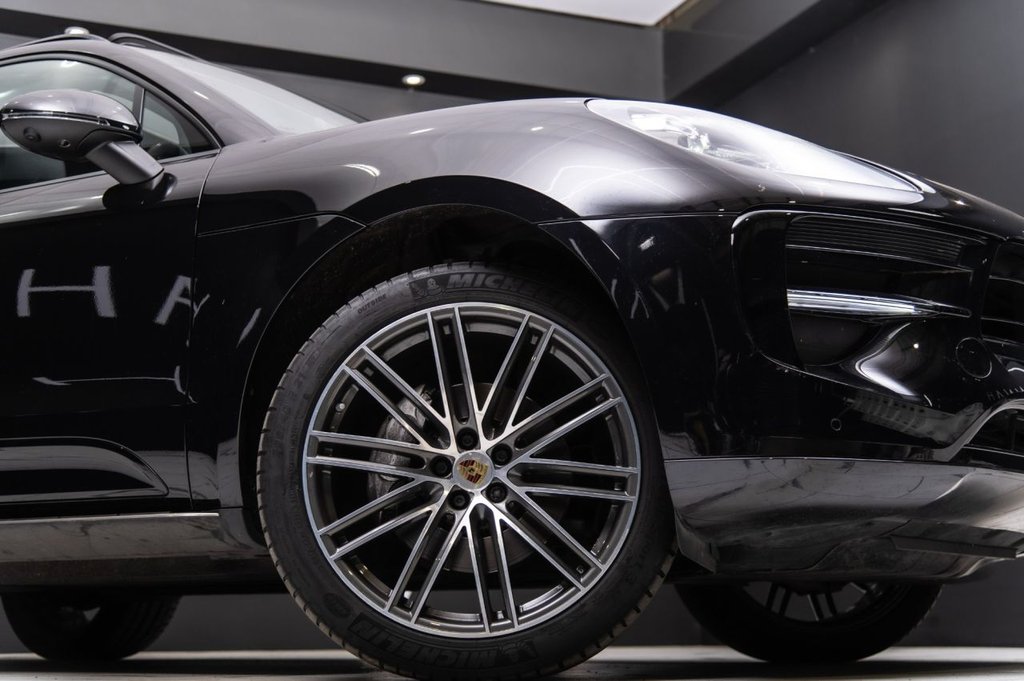 Used Porsche Macan 2021 for sale - 75986177: Photo 11