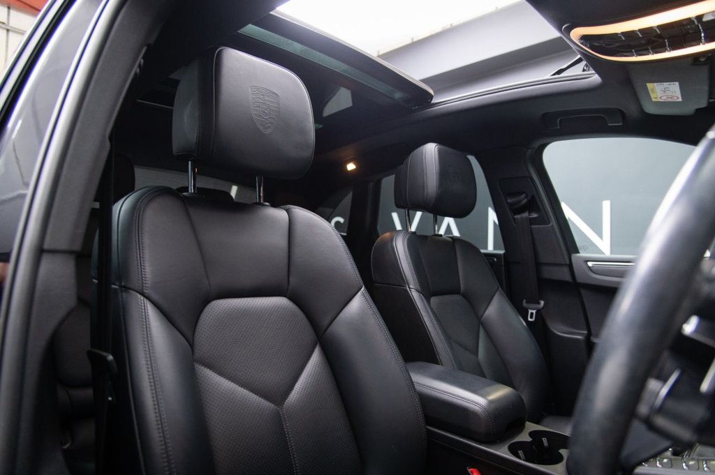 Used Porsche Macan 2021 for sale - 75986177: Photo 13