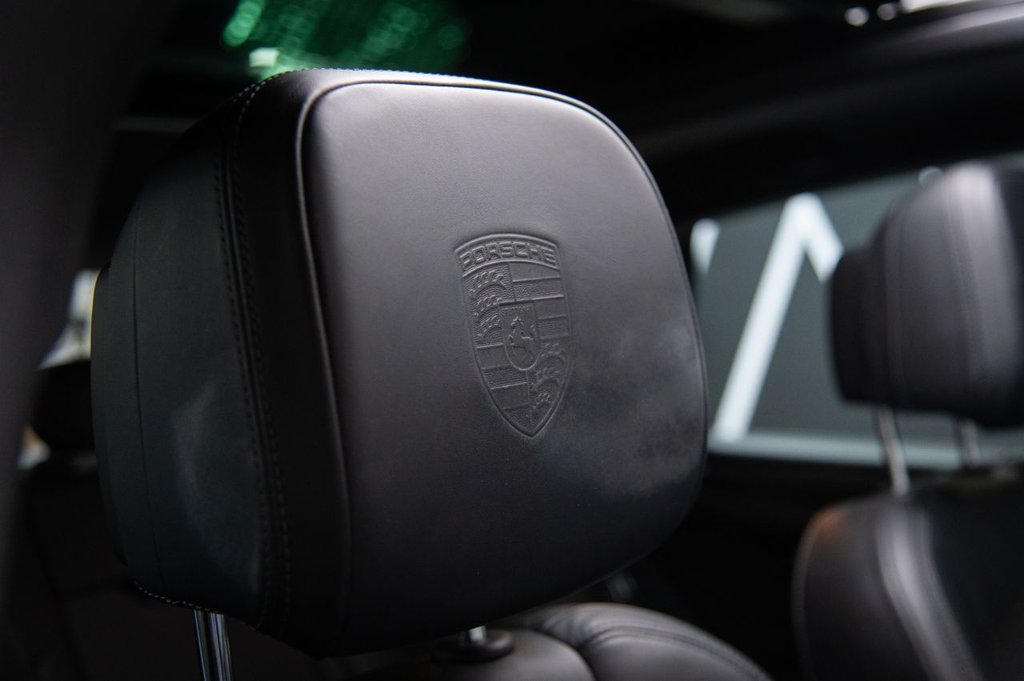 Used Porsche Macan 2021 for sale - 75986177: Photo 27