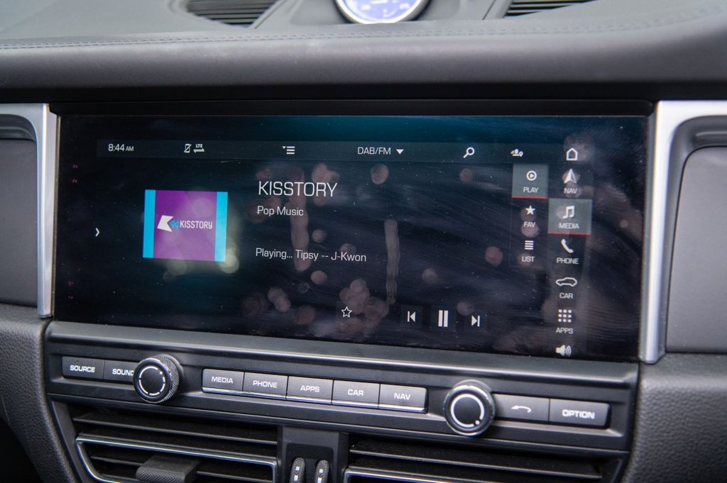 Used Porsche Macan 2021 for sale - 75986177: Photo 42