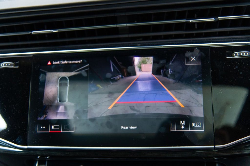 Used Audi Q8 2018 for sale - 76923369: Photo 30