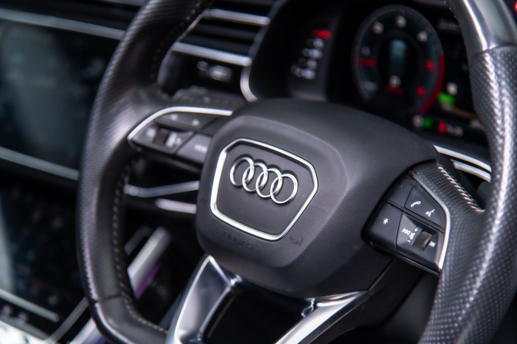 Used Audi Q8 2018 for sale - 76923369: Photo 33