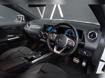 Used Mercedes-Benz GLA 2021 for sale - 76105366: Photo 2
