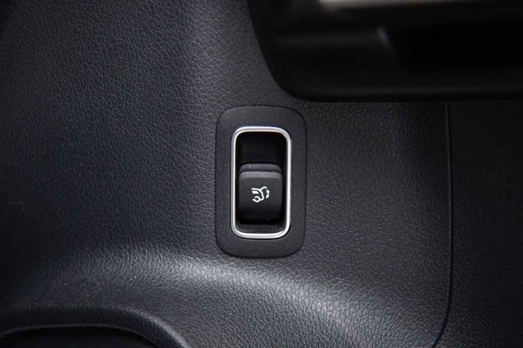 Used Mercedes-Benz GLA 2021 for sale - 76105366: Photo 30