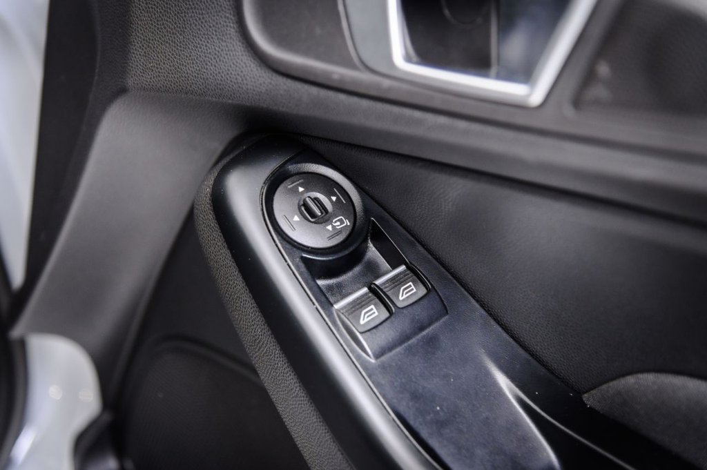 Used Ford Fiesta 2016 for sale - 76686000: Photo 25