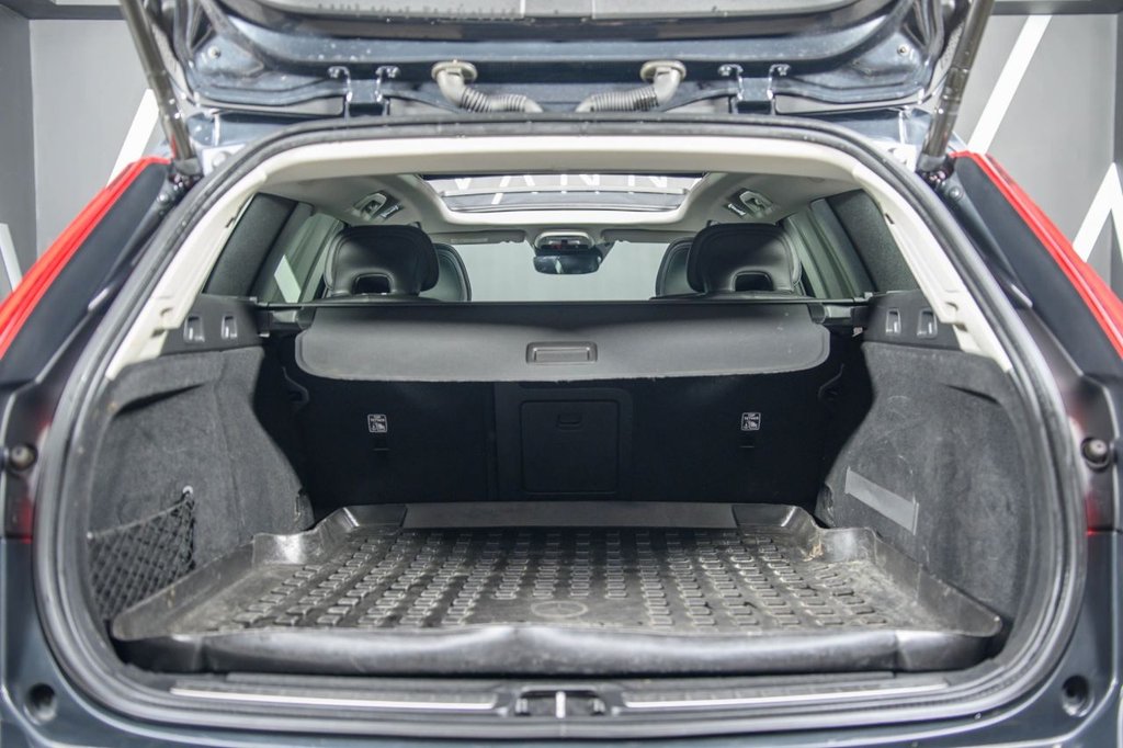 Used Volvo V60 2020 for sale - 78017319: Photo 11