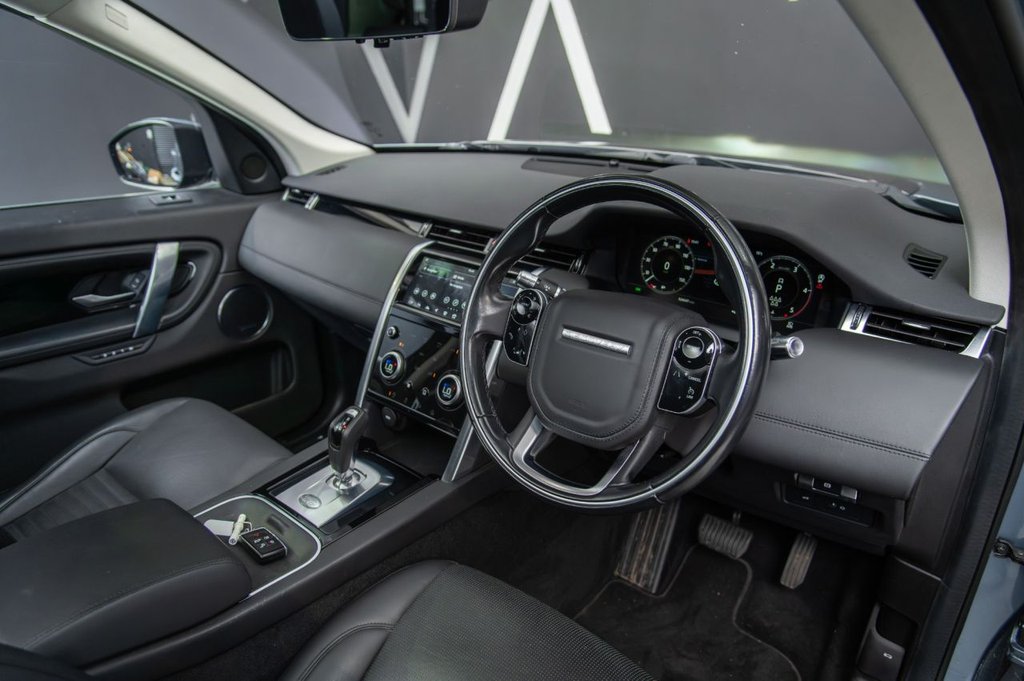 Used Land Rover Discovery Sport 2019 for sale - 76267171: Photo 2