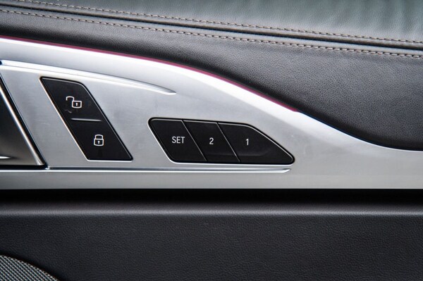 Used BMW 8 Series 2019 for sale - 76256765: Photo 33