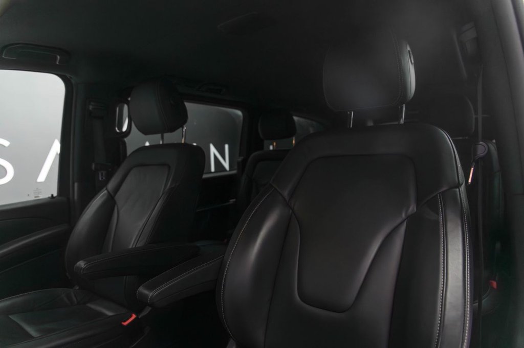 Used Mercedes-Benz V-Class 2024 for sale - 76740735: Photo 11