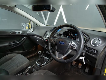 Used Ford Fiesta 2014 for sale - 76202671: Photo 2