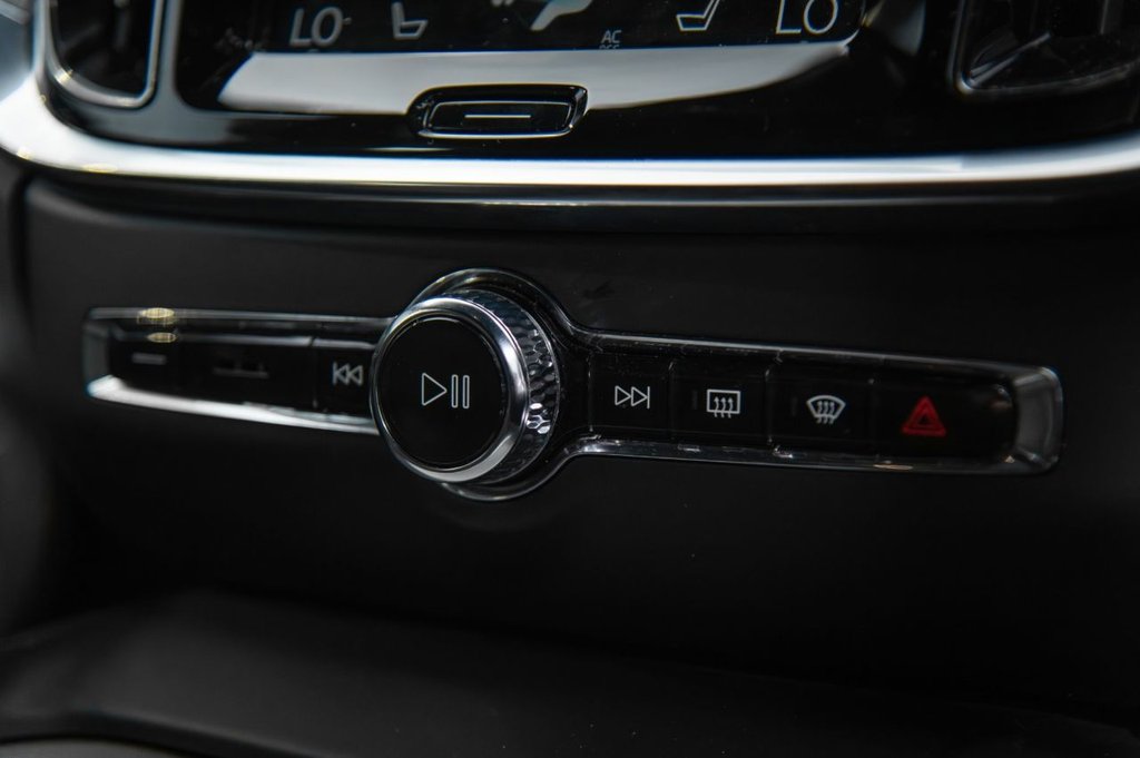 Used Volvo V60 2019 for sale - 76105684: Photo 15