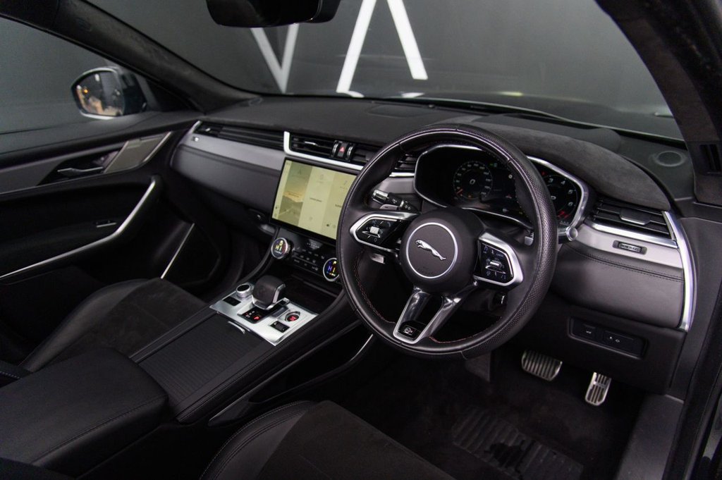 Used Jaguar F-Pace 2021 for sale - 76855207: Photo 13