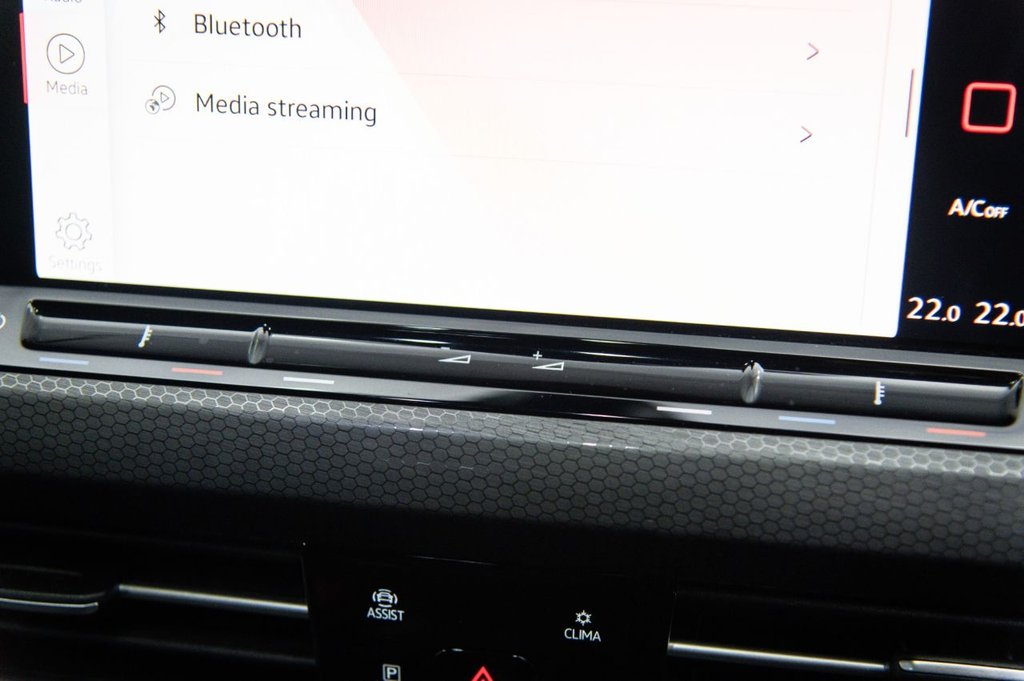 Used Volkswagen Golf 2021 for sale - 76386199: Photo 32