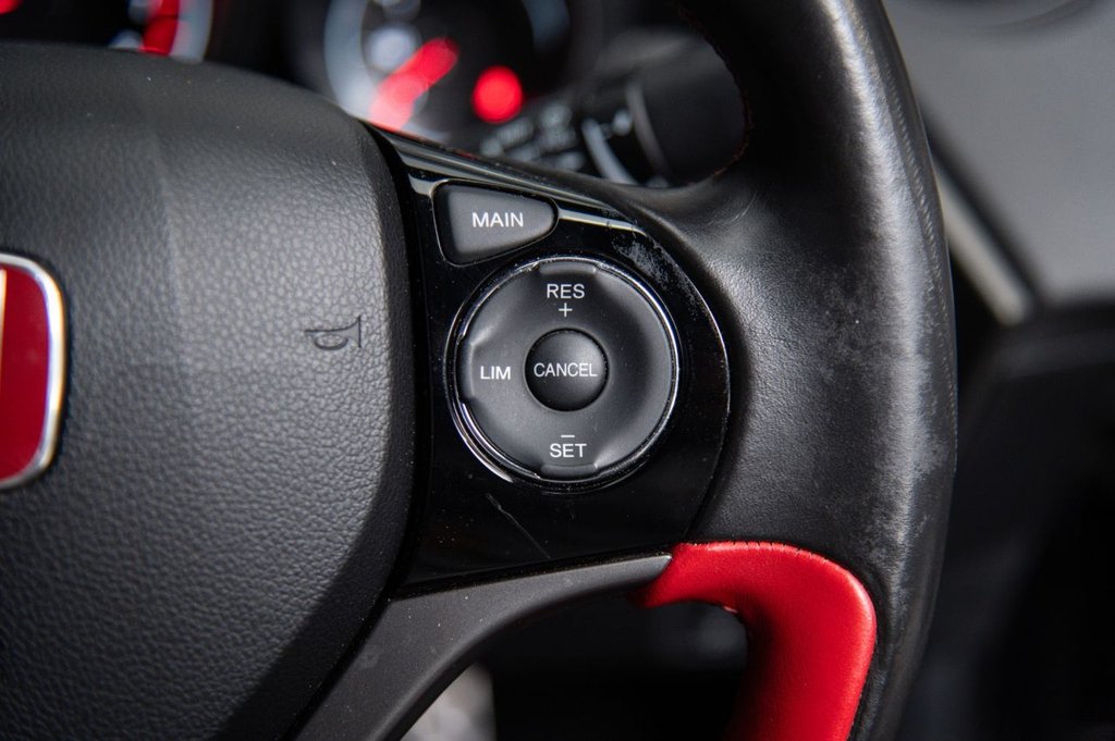 Used Honda Civic 2017 for sale - 76686151: Photo 33