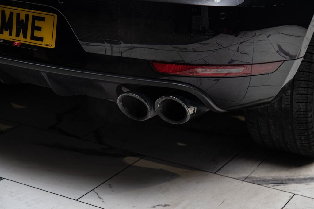 Used Porsche Macan 2021 for sale - 76291634: Photo 10