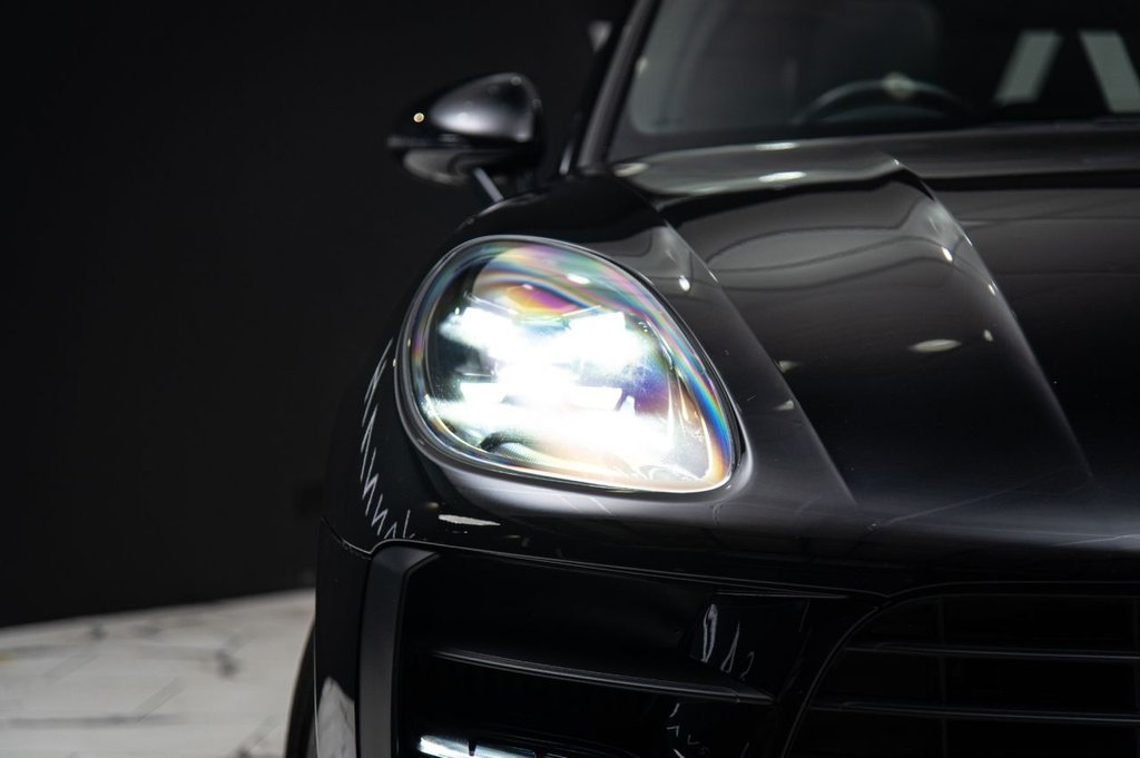 Used Porsche Macan 2021 for sale - 76291634: Photo 11