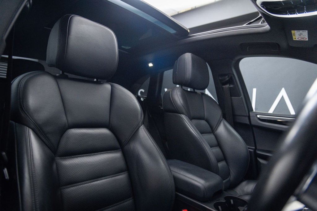 Used Porsche Macan 2021 for sale - 76291634: Photo 16