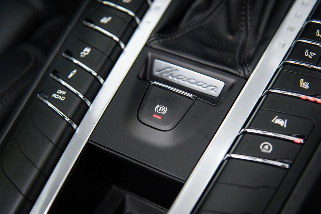 Used Porsche Macan 2021 for sale - 76291634: Photo 22