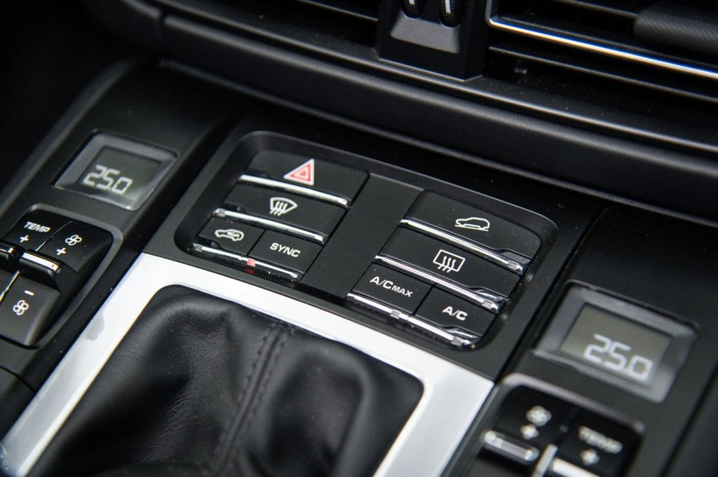 Used Porsche Macan 2021 for sale - 76291634: Photo 25