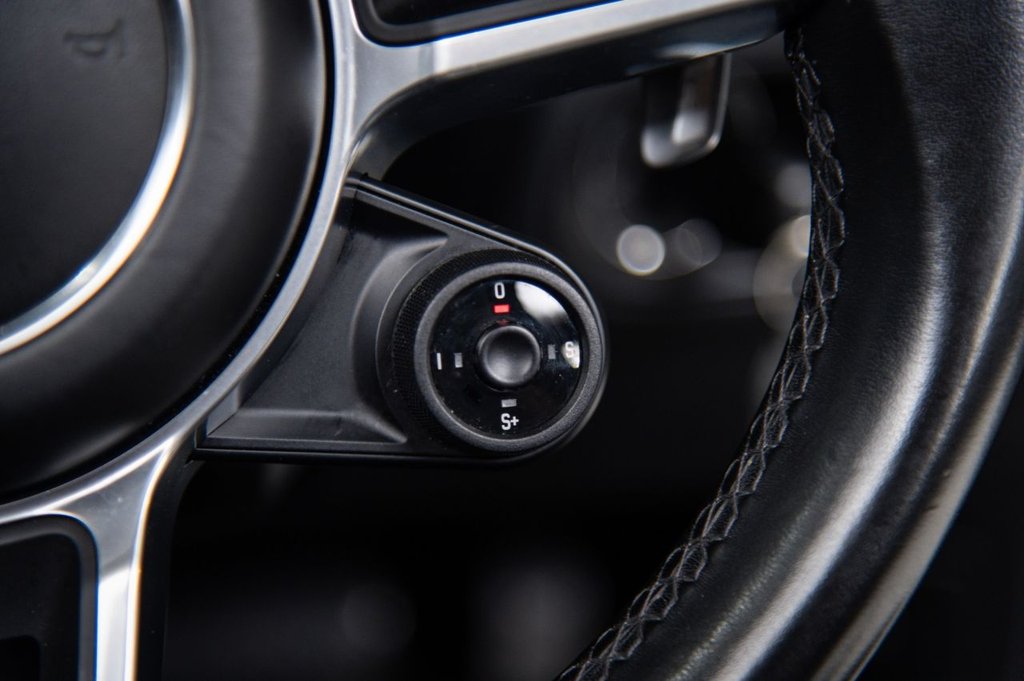 Used Porsche Macan 2021 for sale - 76291634: Photo 30