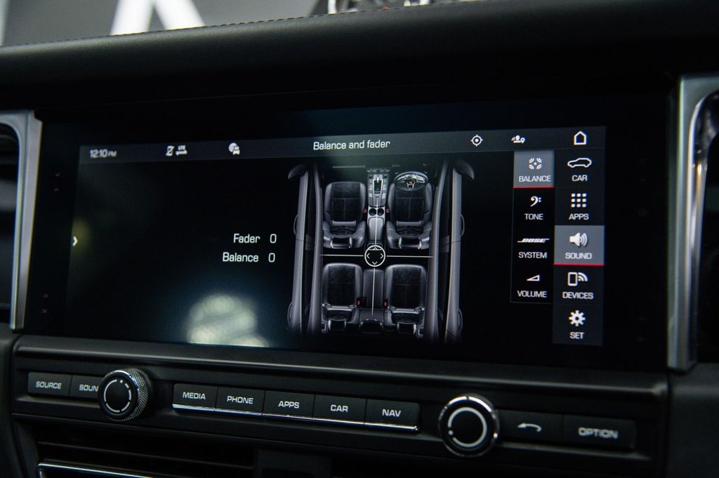 Used Porsche Macan 2021 for sale - 76291634: Photo 40