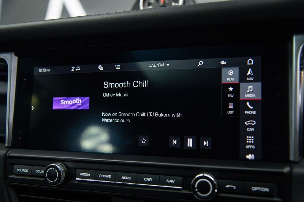 Used Porsche Macan 2021 for sale - 76291634: Photo 44